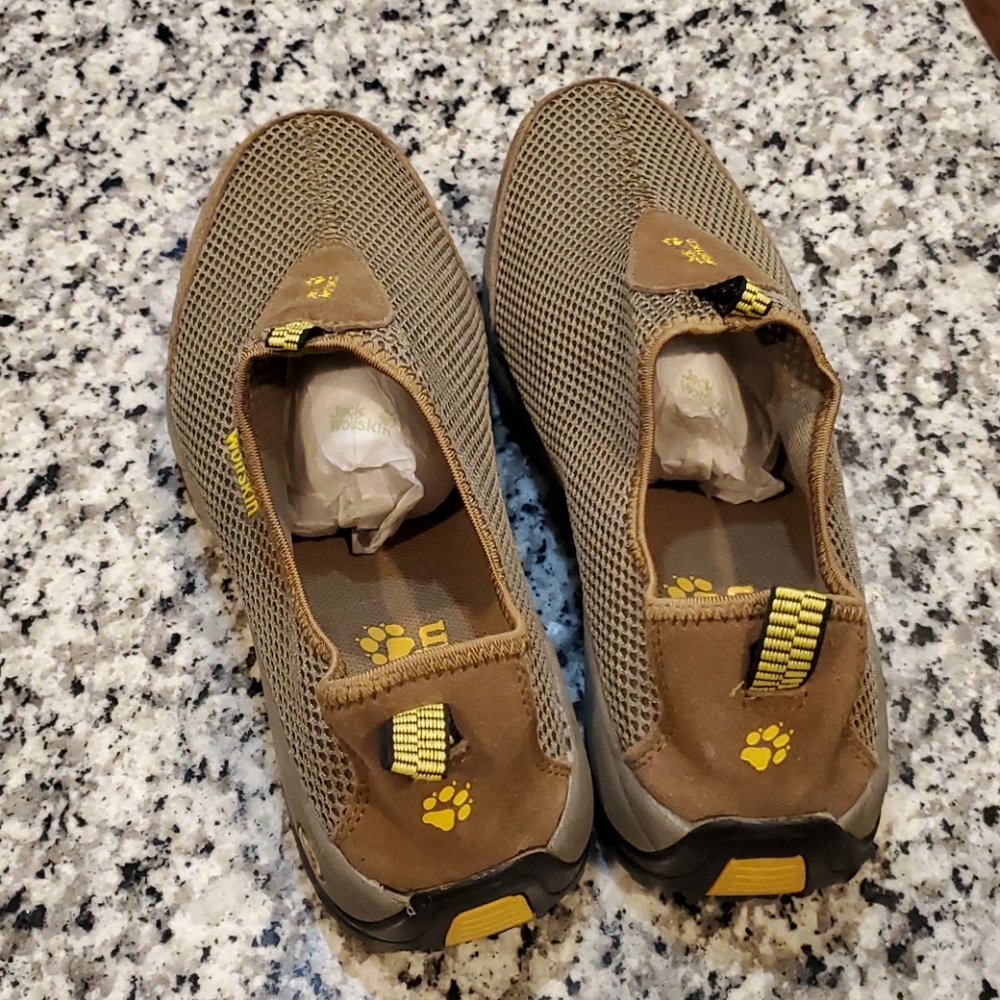 Jack Wolfskin Slip on Shoes Tan color size 9.5
